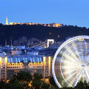 ***** Hotel Kempinski Corvinus Ungheria